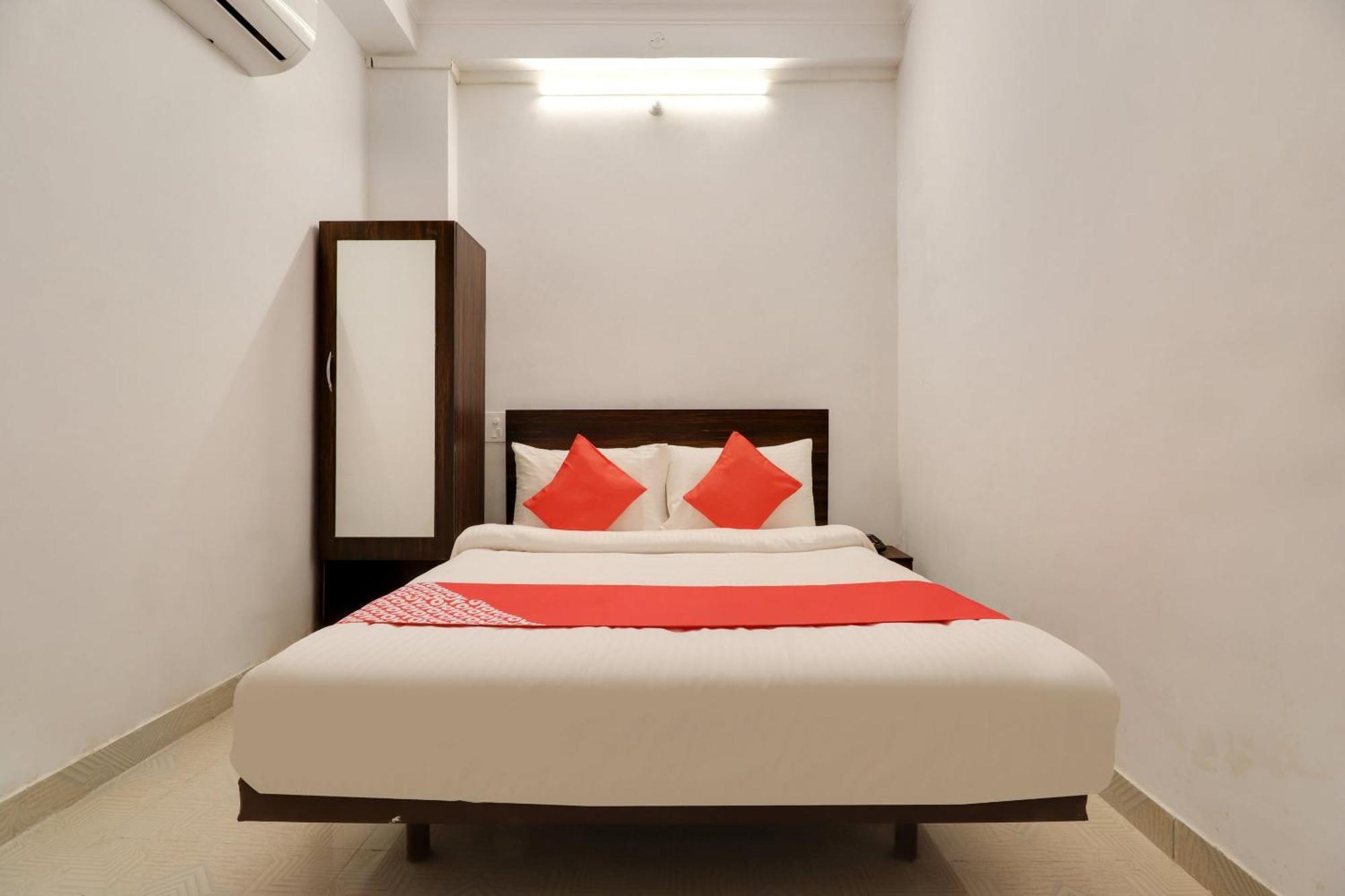 Hotel O The Velvet Chinhat Tiraha Kültér fotó